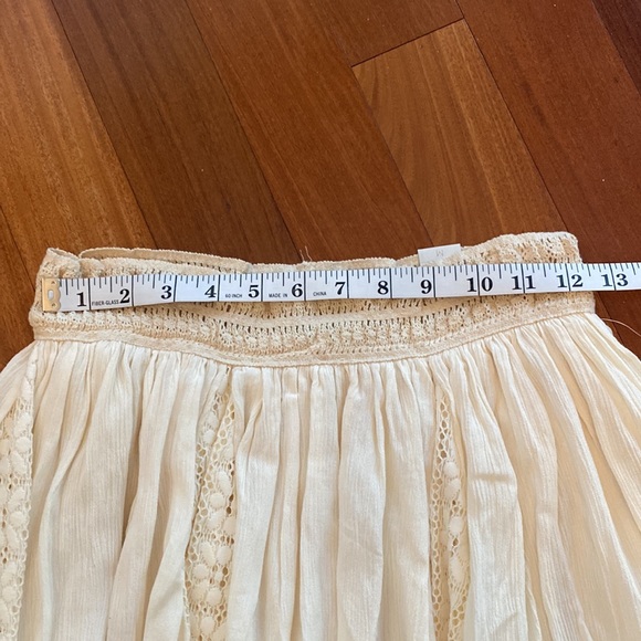 Maurices NWT Asymmetrical Lined Lace Pleated Cream Flare Lawn Skirt - Sz M - Picture 11 of 13